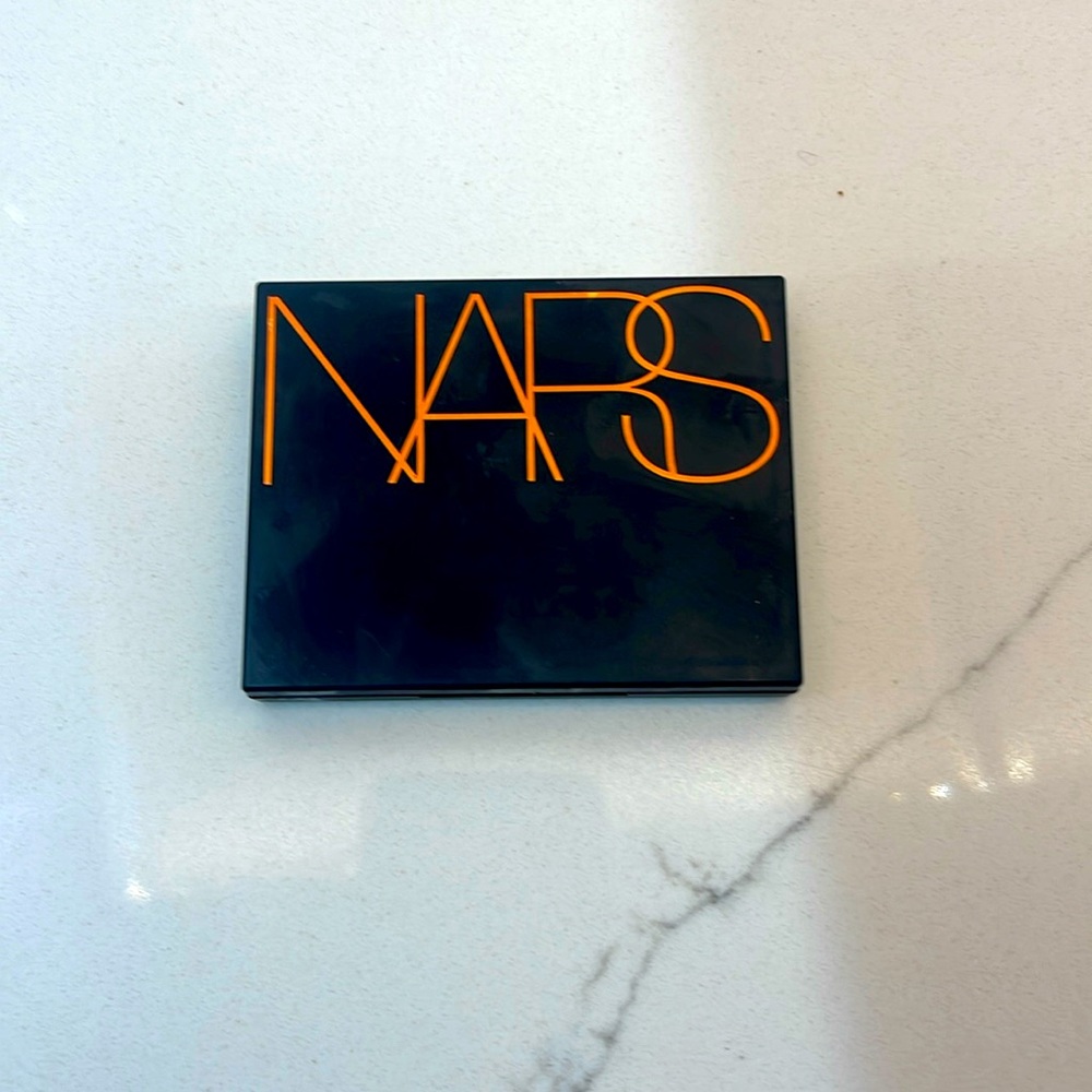 NARS  Laguna) light bronzer like new
